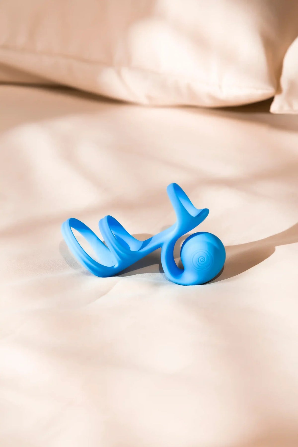 Snail Jovi Arc Couples Ring (Blue Haze)