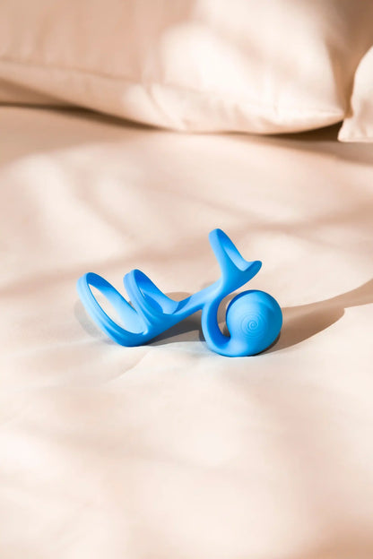 Snail Jovi Arc Couples Ring (Blue Haze)